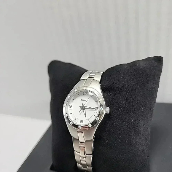 Womens Timex White Dial Crystal Watch Stainless Steel Band New Battery Dainty - Picture 3 of 16